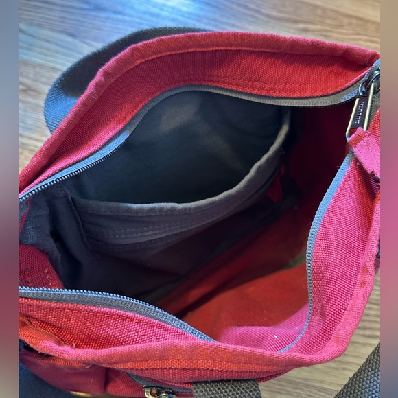 Red Canvas Travel Crossbody Bag by Duluth Trading Co. - Picture 5 of 5